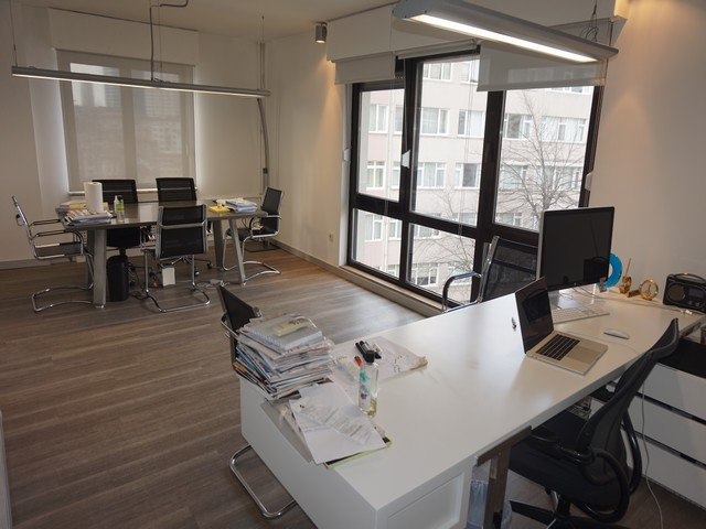 İzmir, Bayraklı Sunucu Plaza'da 350 m2 KİRALIK Ofis